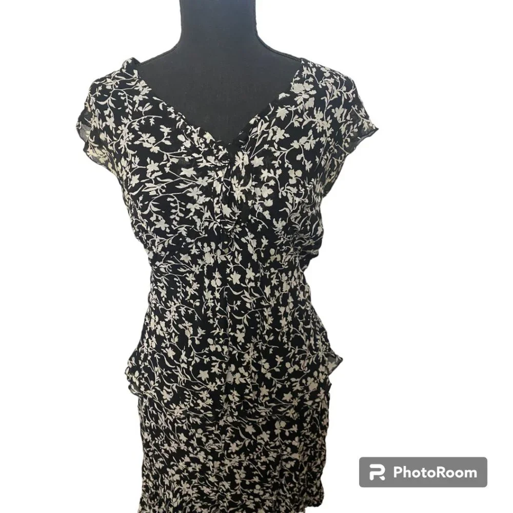 Style & Co. Y2K Petite Ladies 2 piece flowy printed skirt and blouse set size 4P